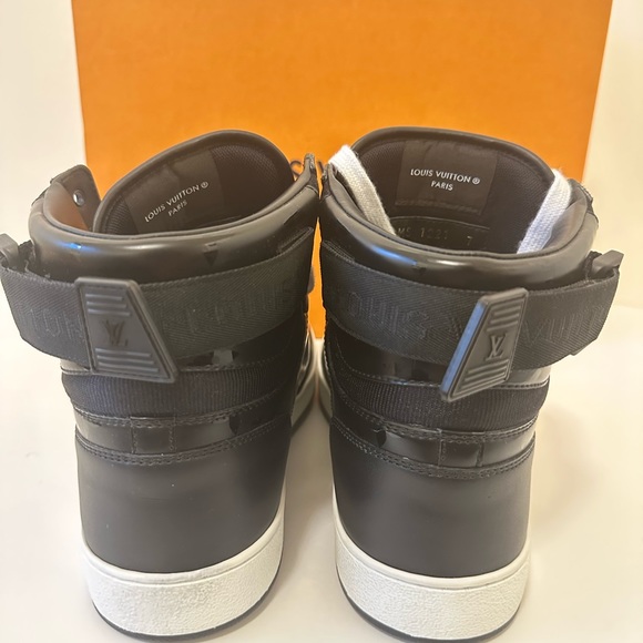 Louis Vuitton Rivoli sneaker boot - Picture 2 of 6